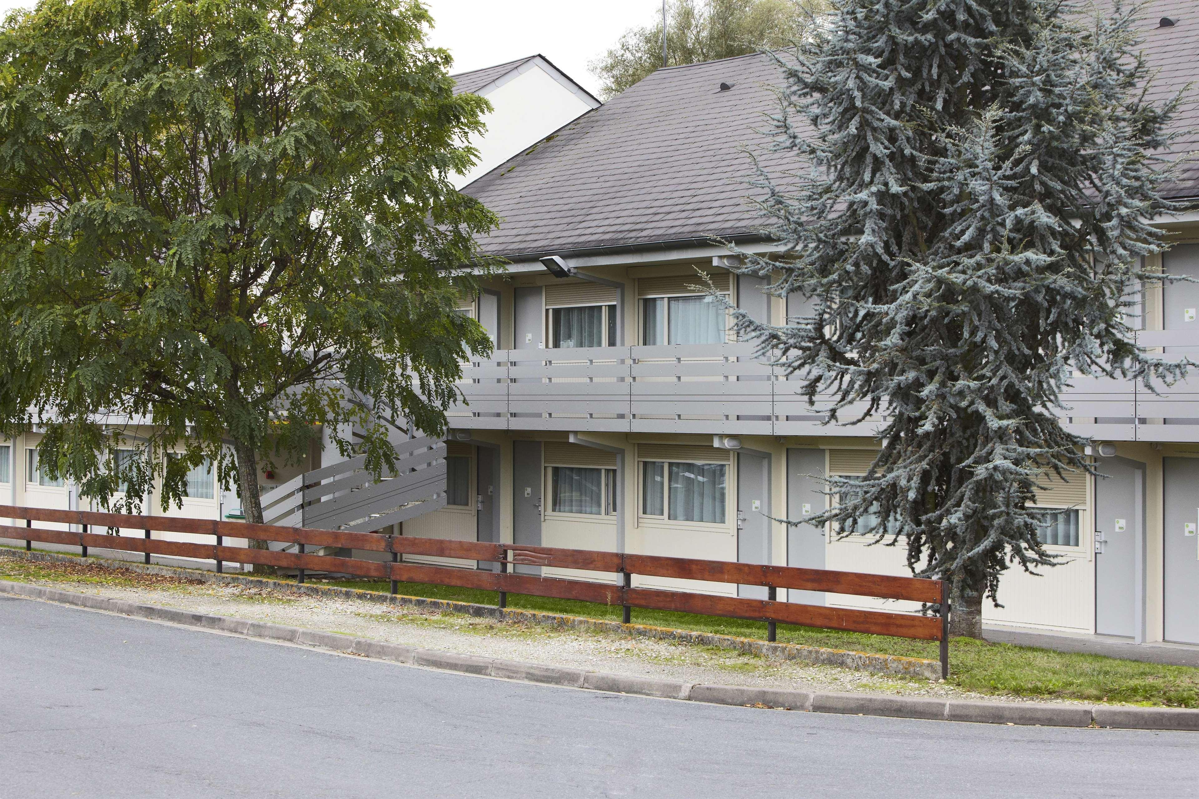 Campanile Vierzon Hotel Exterior foto